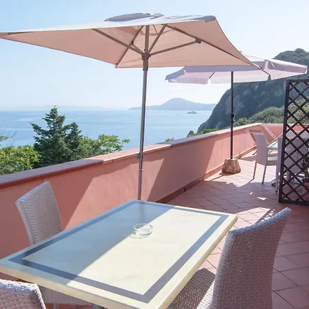 Seccione Hotel apartamentowy *